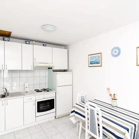 Sestanovic アパート *