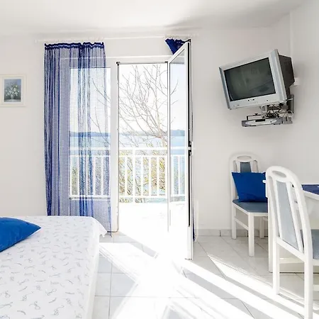 アパート Sestanovic オレビック