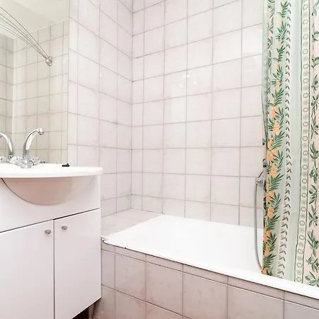 アパート Sestanovic