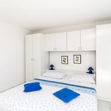 Apartment Sestanovic